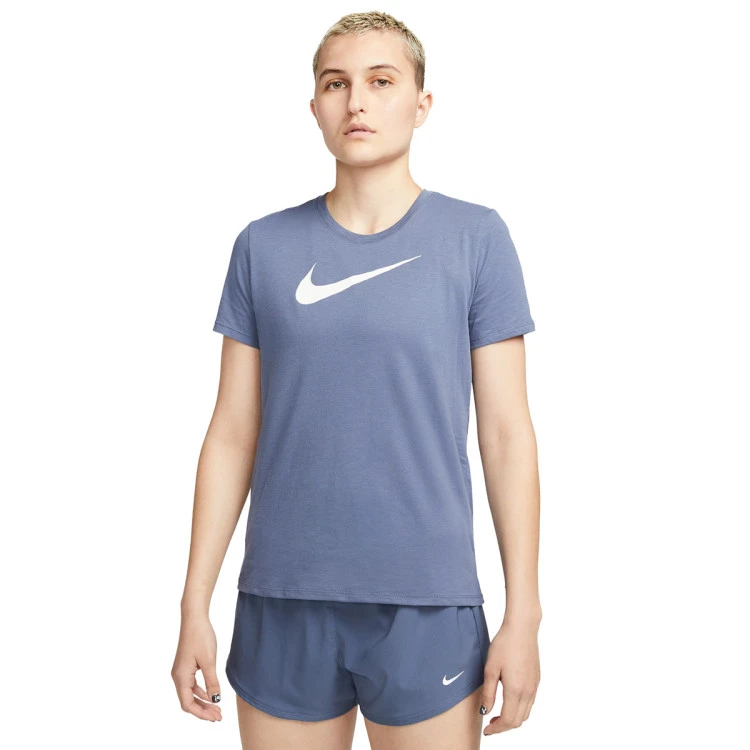 Camiseta Nike Dri-Fit Swoosh Mujer 3 Camiseta Nike Dri-Fit Swoosh Mujer