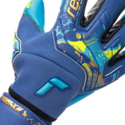 Guante Reusch Attrakt Aqua Windproof Ortho-Tec -Futbol Tienda guante reusch attrakt aqua windproof ortho tec azul 4