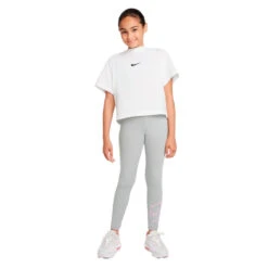 Malla Nike Sportswear Favorites Graphic Niña -Futbol Tienda malla nike sportswear favorites graphic nina lt smoke grey pink foam 4