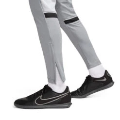 Pantalón Largo Nike Academy 21 Knit -Futbol Tienda pantalon largo nike academy 21 knit smoke grey white black 4